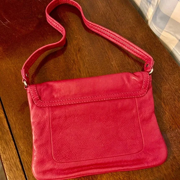 Like New! Marc Jacobs Red Crossbody Bag with Silver-Toned Hardware - 10 x 7.5 - Picture 2 of 5